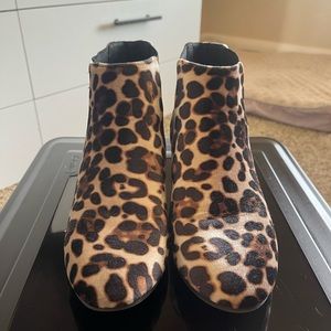 Leopard print boots with small heel